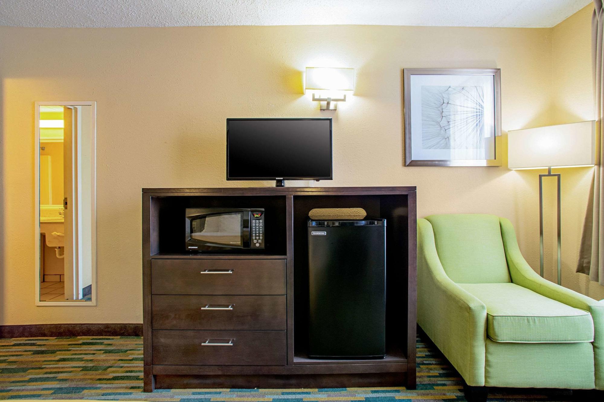 Quality Inn Near Six Flags St. Louis Pacific Екстериор снимка
