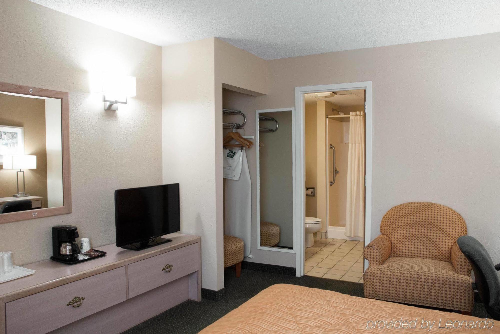 Quality Inn Near Six Flags St. Louis Pacific Екстериор снимка