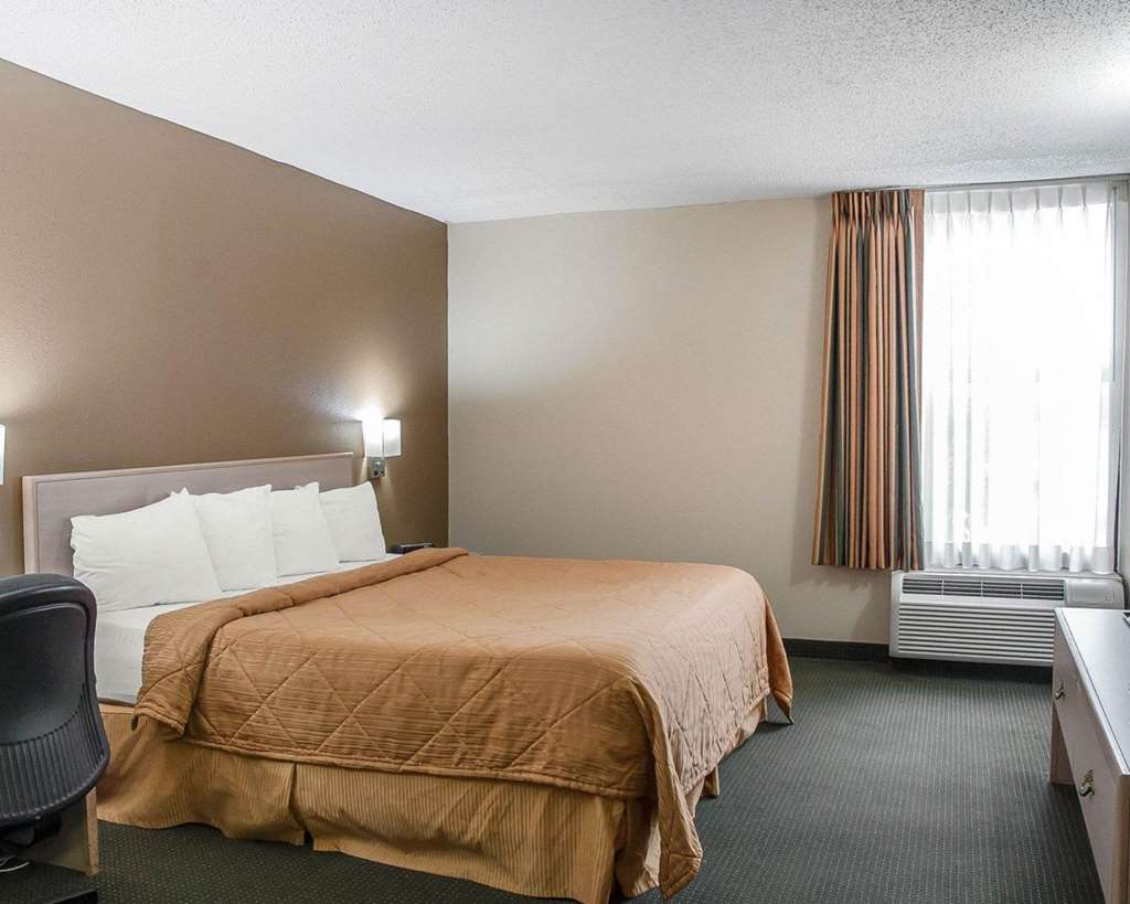 Quality Inn Near Six Flags St. Louis Pacific Стая снимка