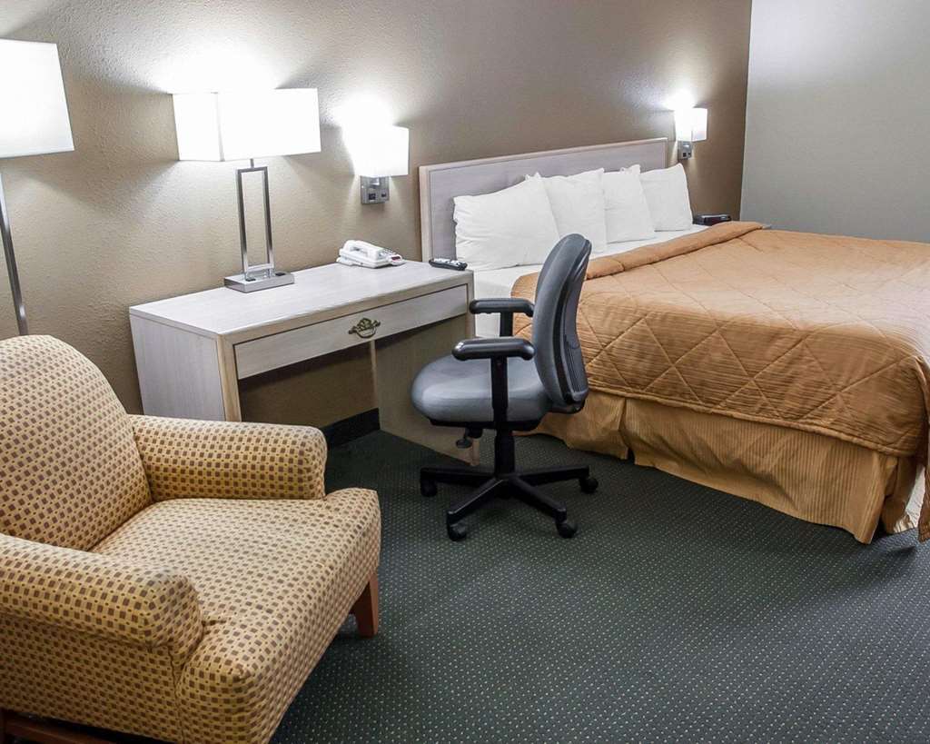 Quality Inn Near Six Flags St. Louis Pacific Стая снимка