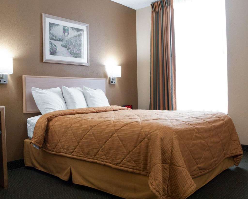 Quality Inn Near Six Flags St. Louis Pacific Стая снимка
