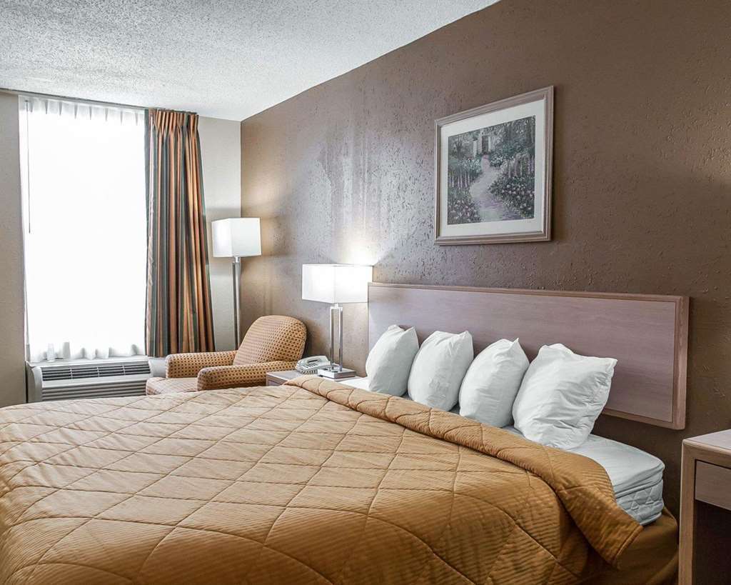 Quality Inn Near Six Flags St. Louis Pacific Стая снимка