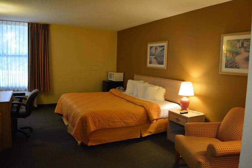 Quality Inn Near Six Flags St. Louis Pacific Екстериор снимка